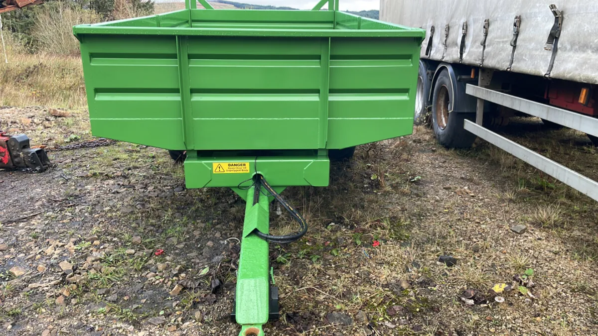 New tractor drawn tipping trailer twin axle - Image 2