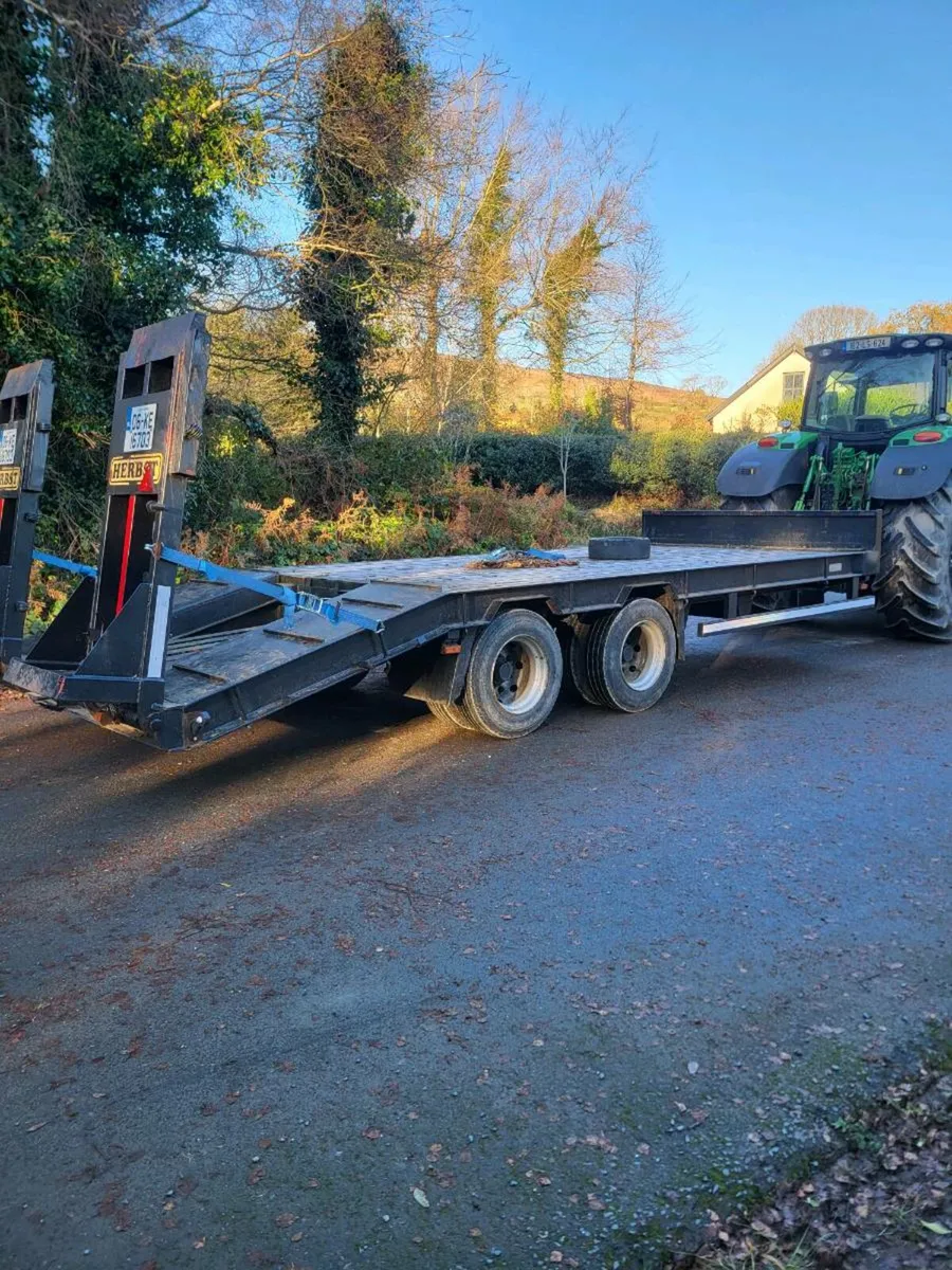 Low loader - Image 2