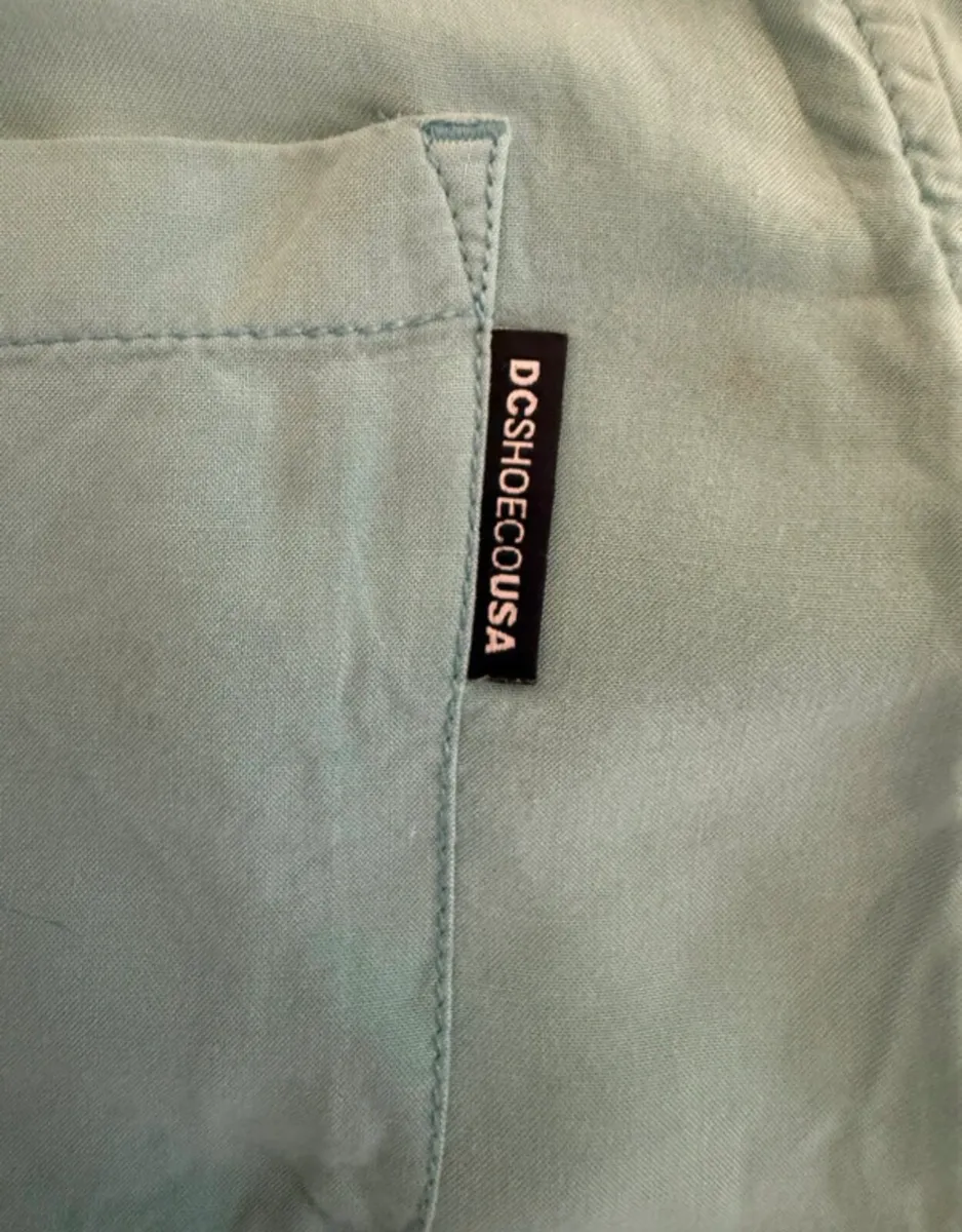 DC Shoes Men’s Medium Short Sleeve Shirt - Perfect - Image 3