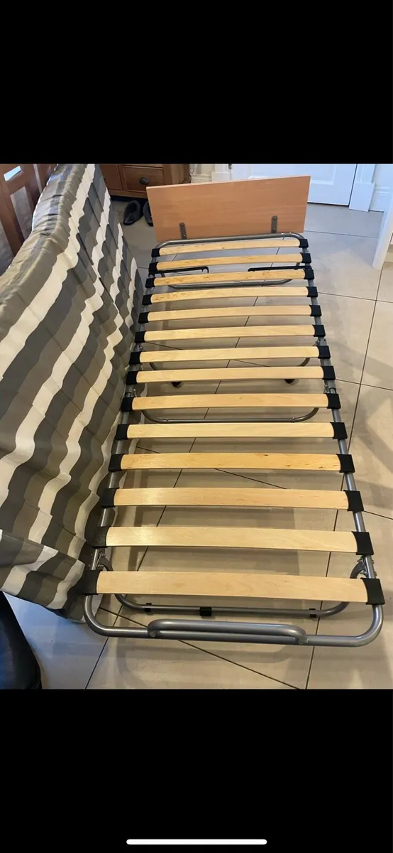 Single fold up bed - Image 4