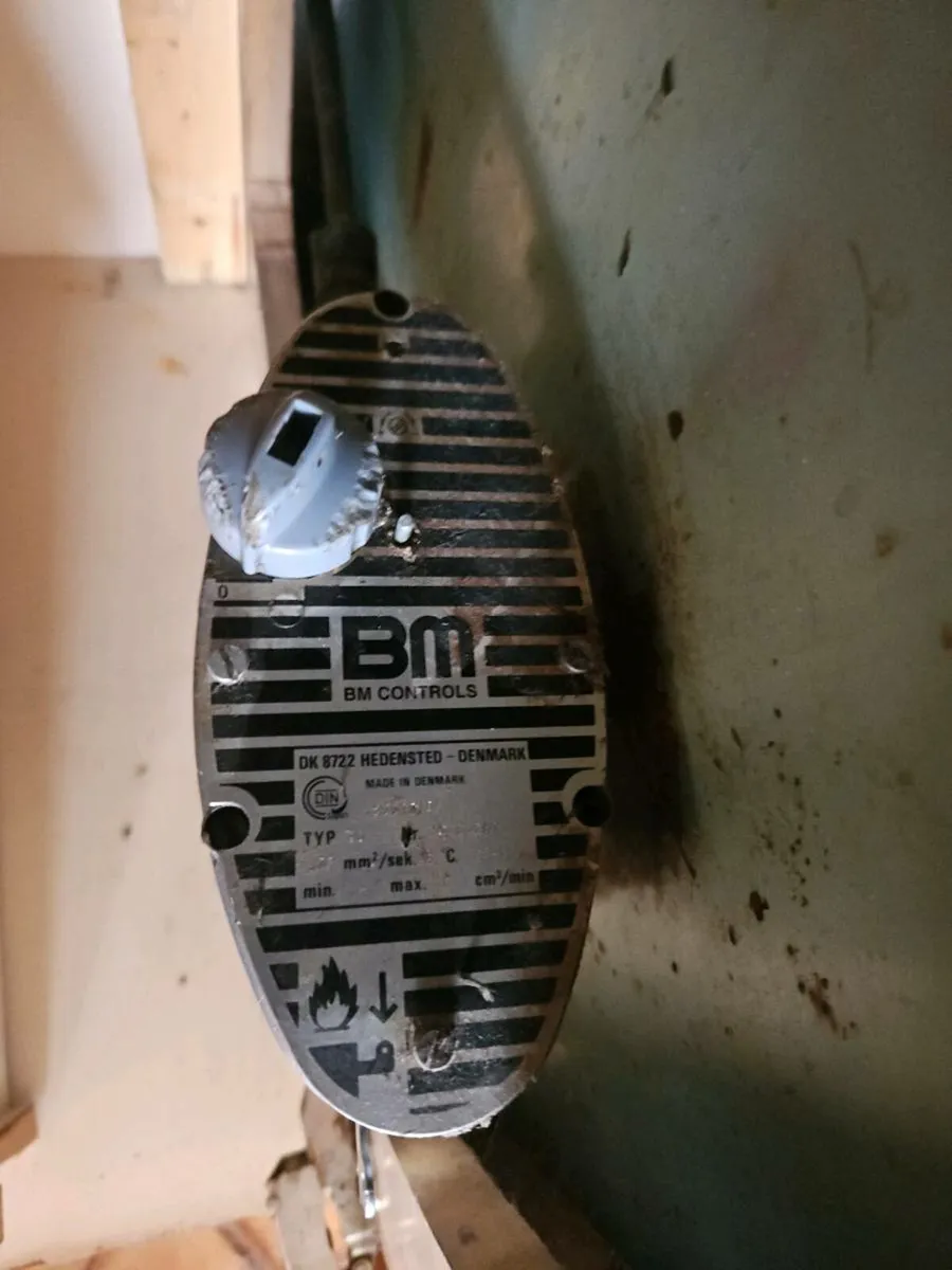 Blue Aga kerosene drip feed - Image 2