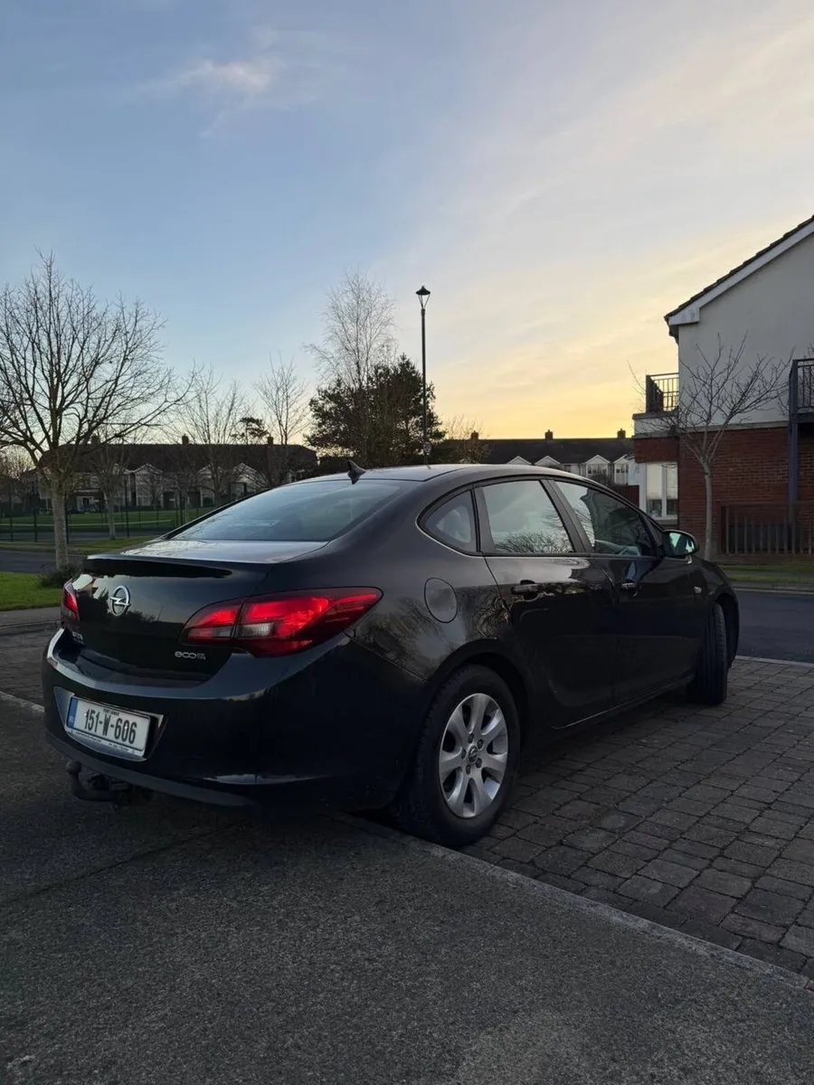 Opel Astra 2015 - Image 3