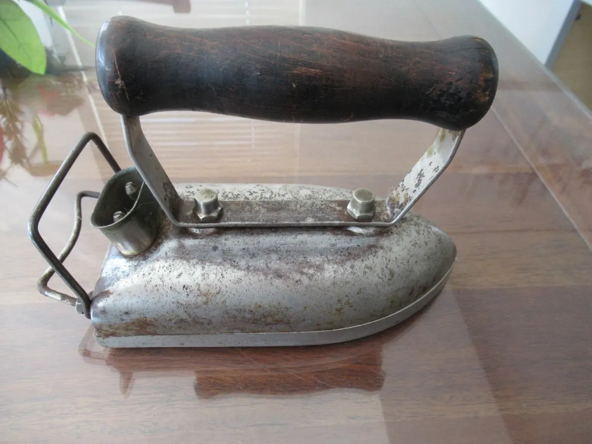 antique vintage 2 PIN IRON clothes cottage pub bar - Image 4