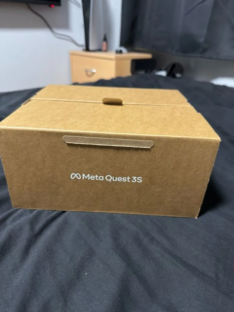Meta Quest 3s - Image 2