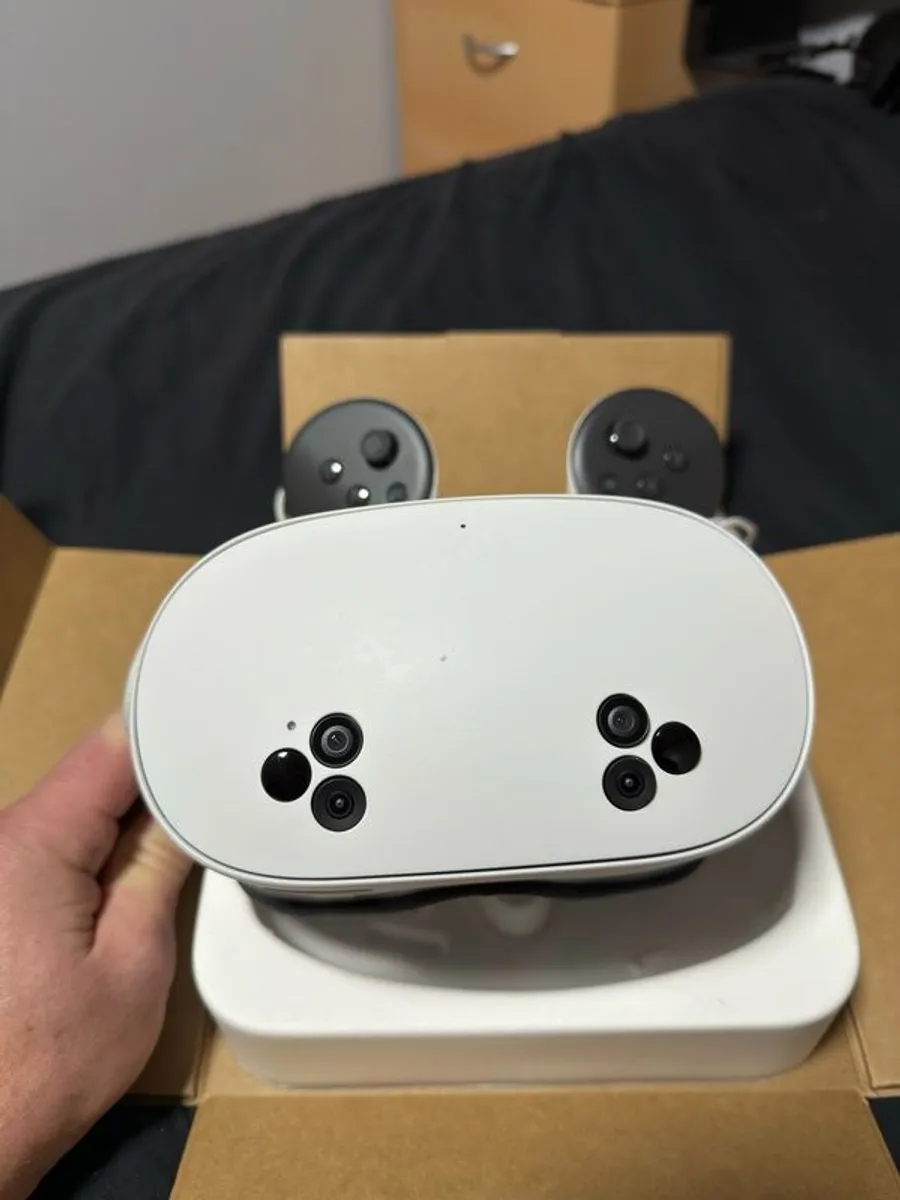 Meta Quest 3s - Image 4