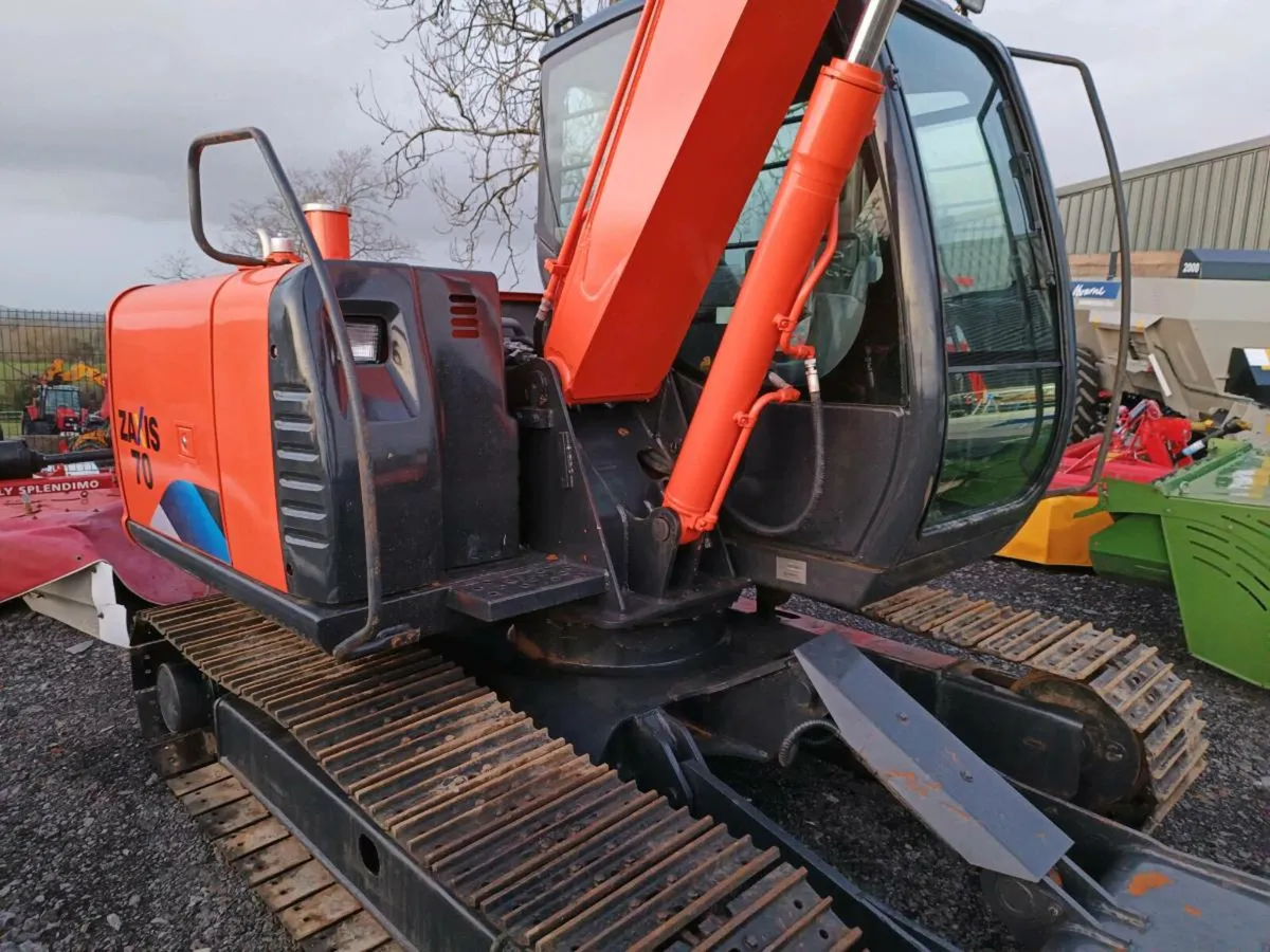 Hitachi Zaxis 70 - Image 4