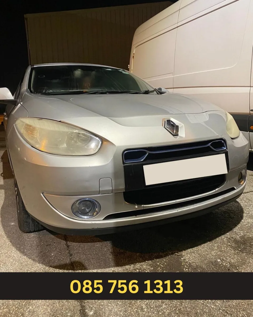 2012 Renault Fluence breaking for parts - Image 3