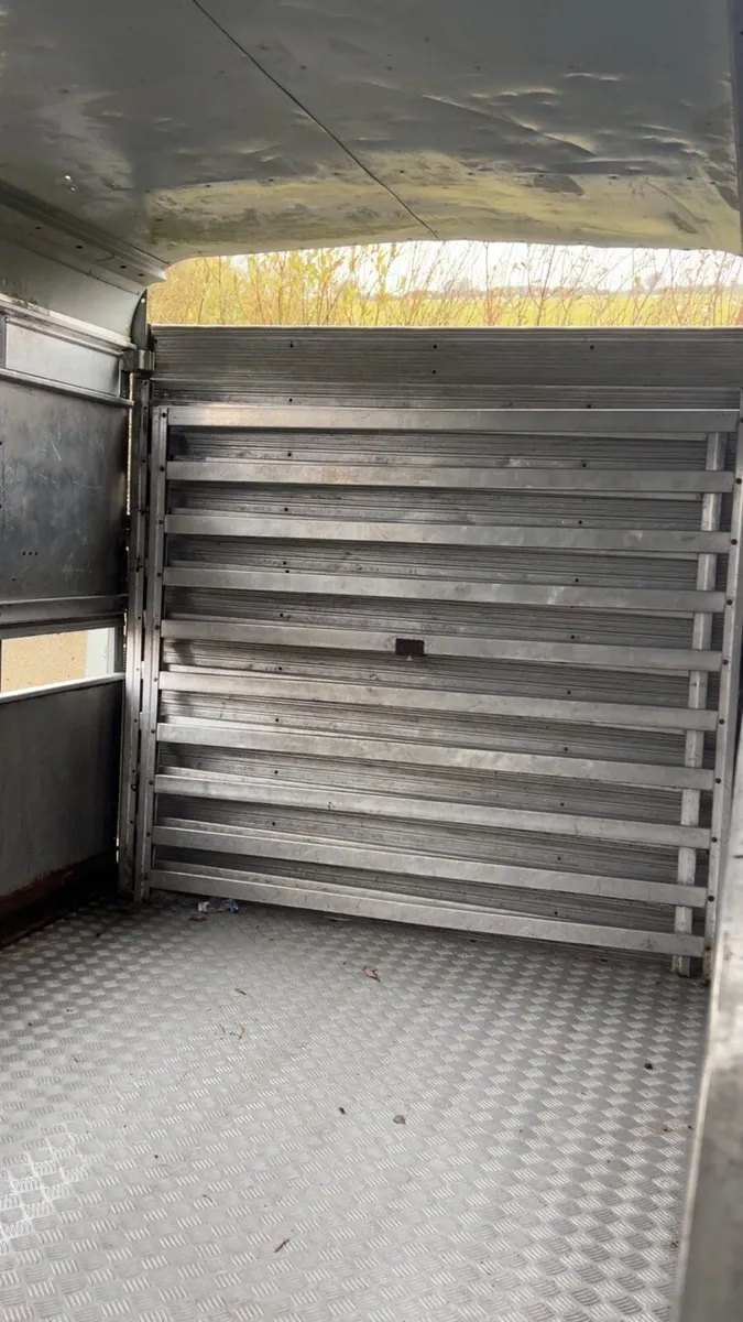 Ifor Williams 12x6 livestock trailer - Image 4