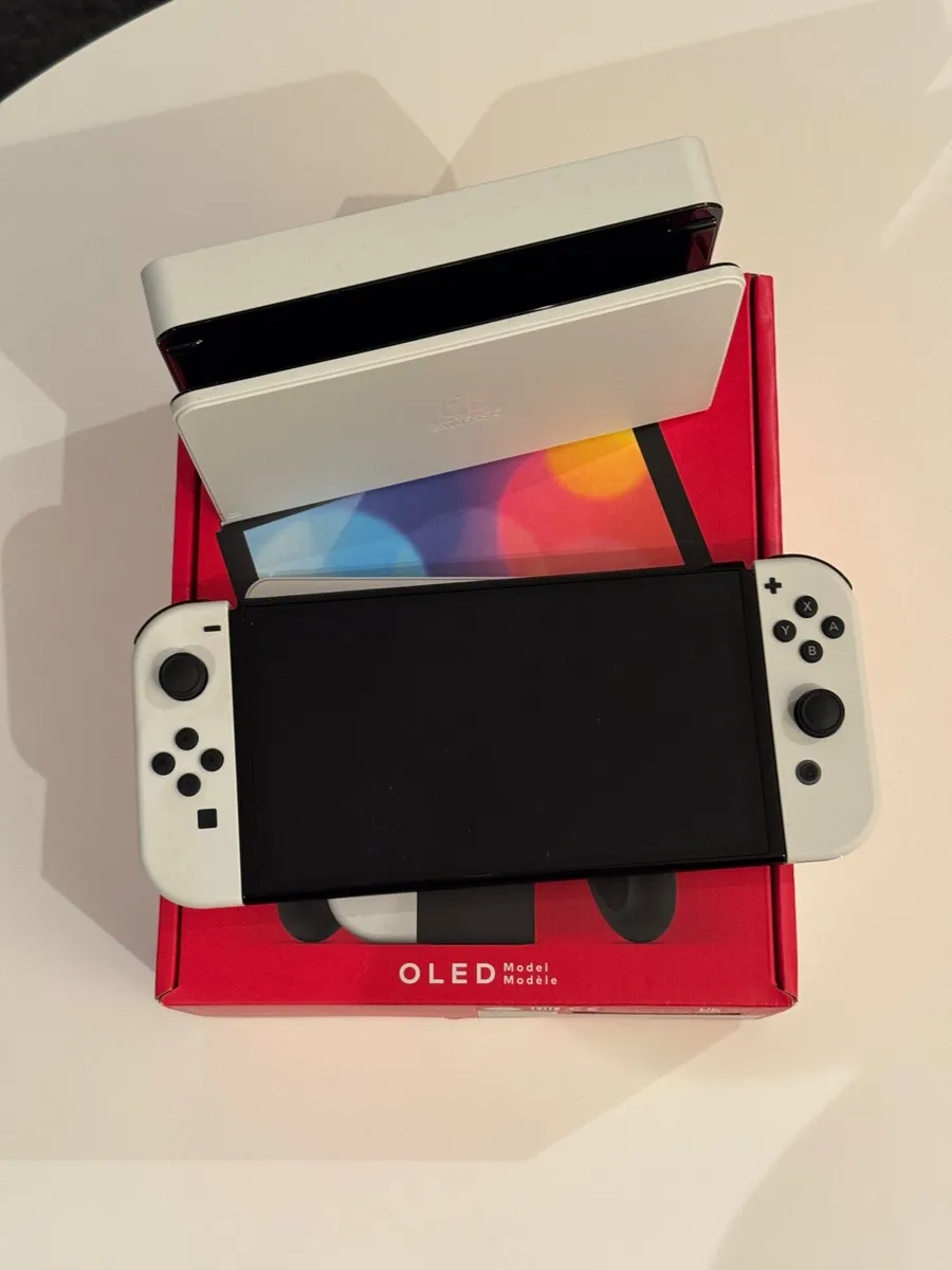 Nintendo Switch OLED - Image 1