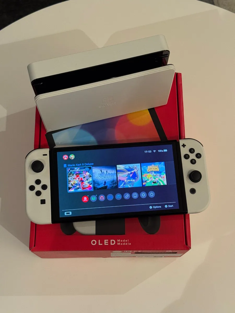 Nintendo Switch OLED - Image 2