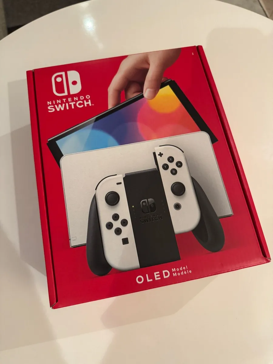 Nintendo Switch OLED - Image 4