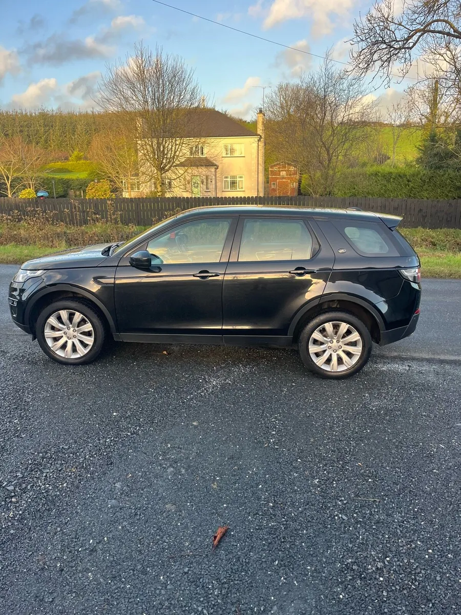 152 Land Rover Discovery Sport 2.2 SD4 - Image 1