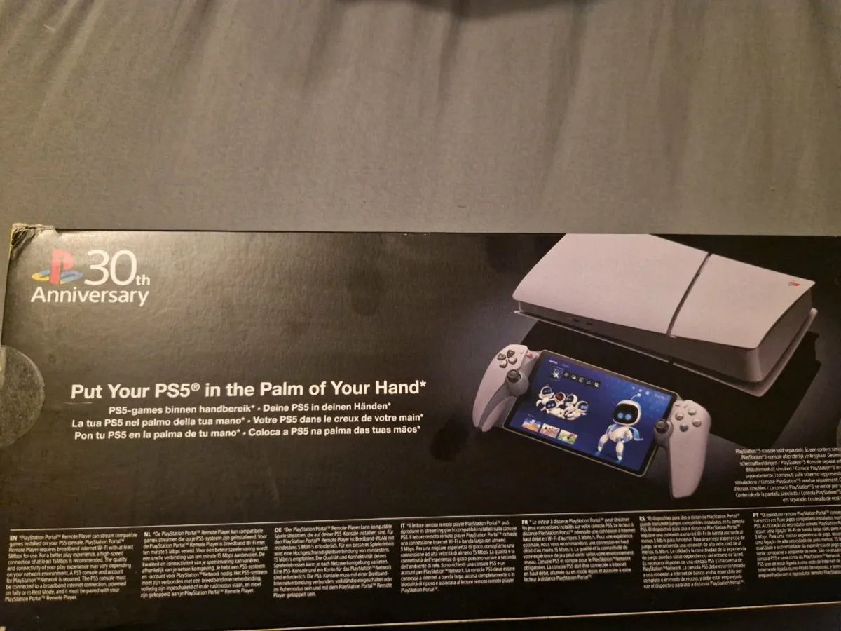 Playstation portal 30th anniversary edition - Image 2