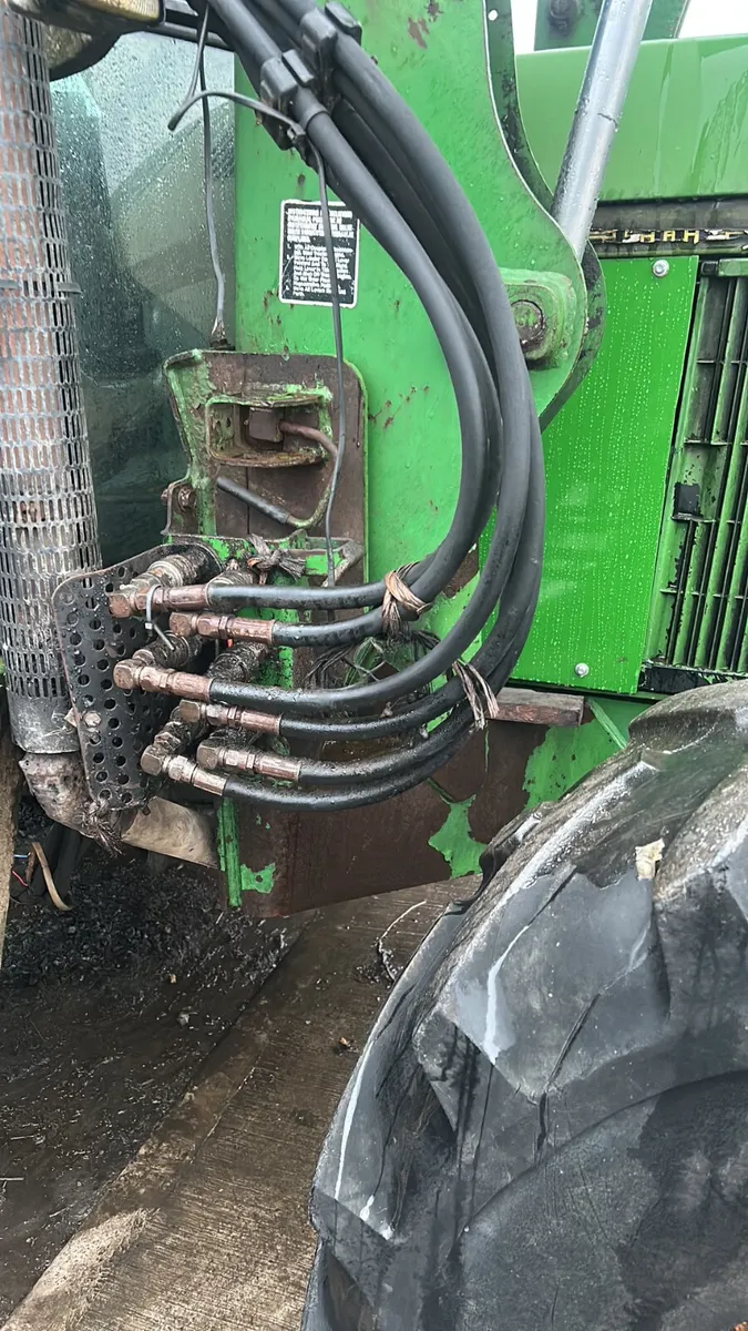 John Deere 640A Loader to Suit 4 Cylinder JD - Image 3