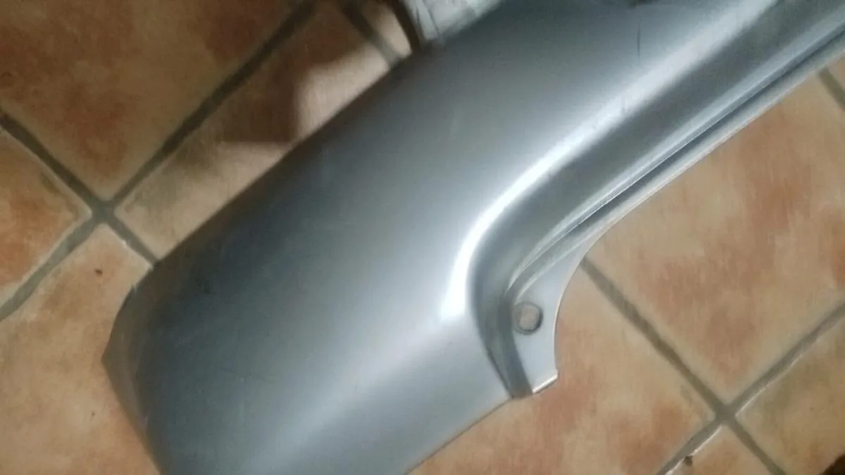 Toyota Yaris & Vitz MK1 99-03 Rear Plastic Bumper - Image 4