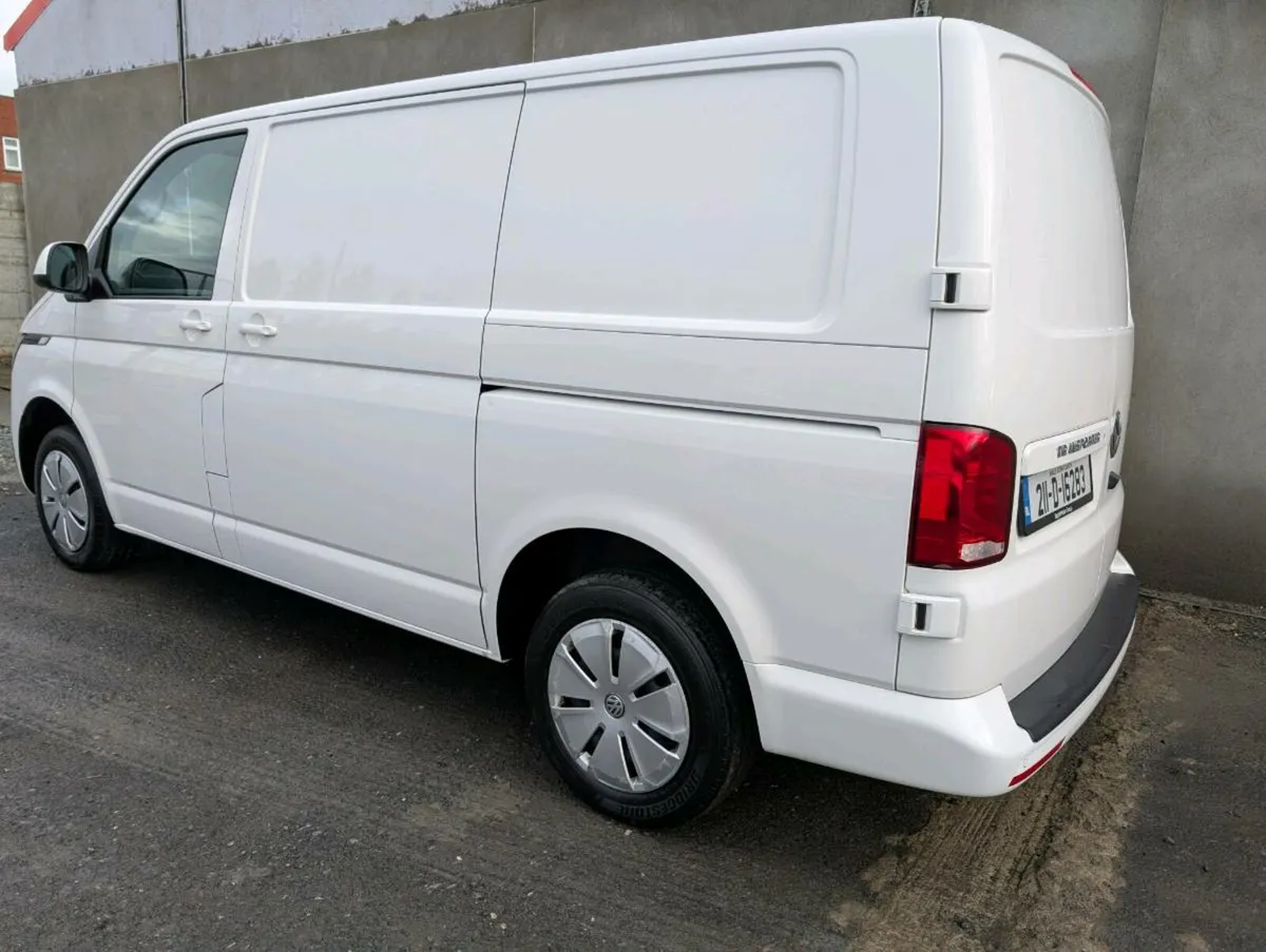 Volkswagen Transporter SWB Trendline - Image 3