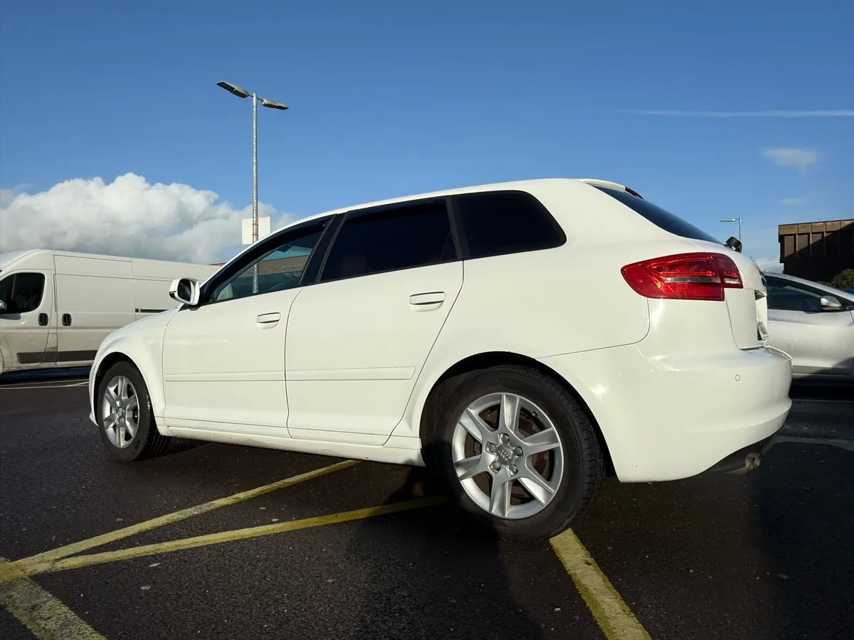 Audio A3 1.4 S LINE AUTOMATIC - Image 4