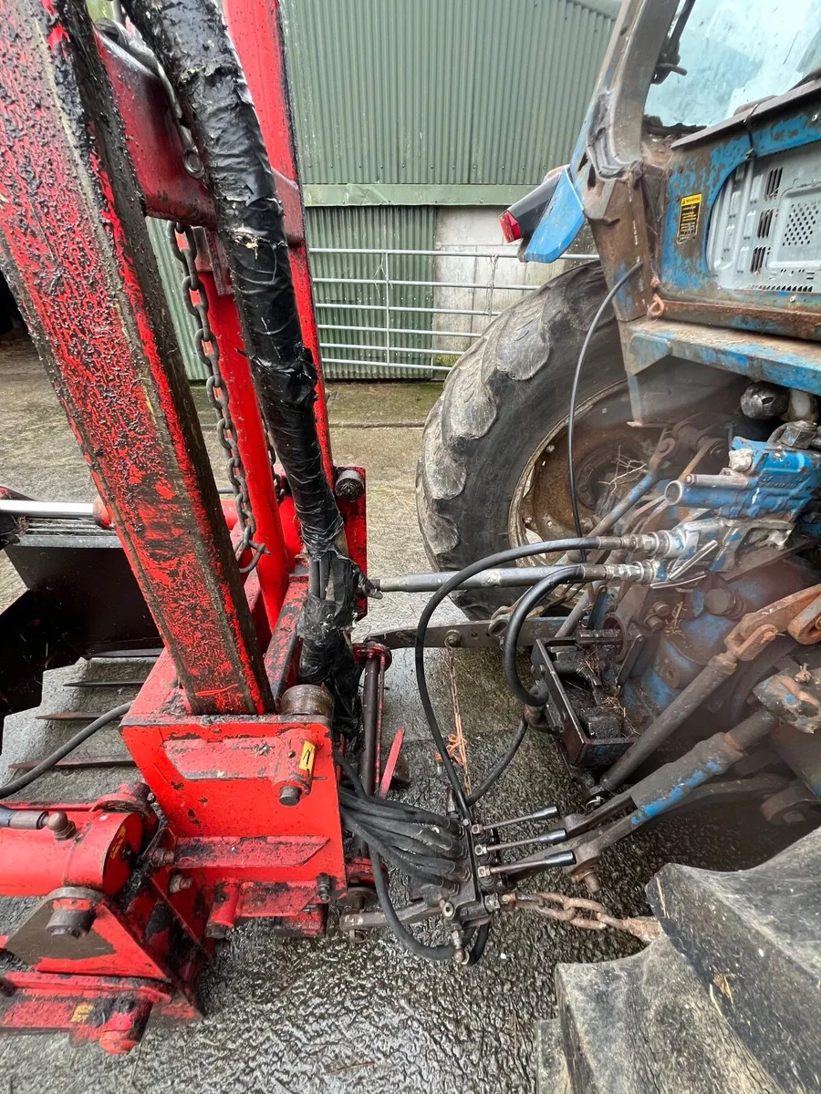 Shear and silage grab - Image 3