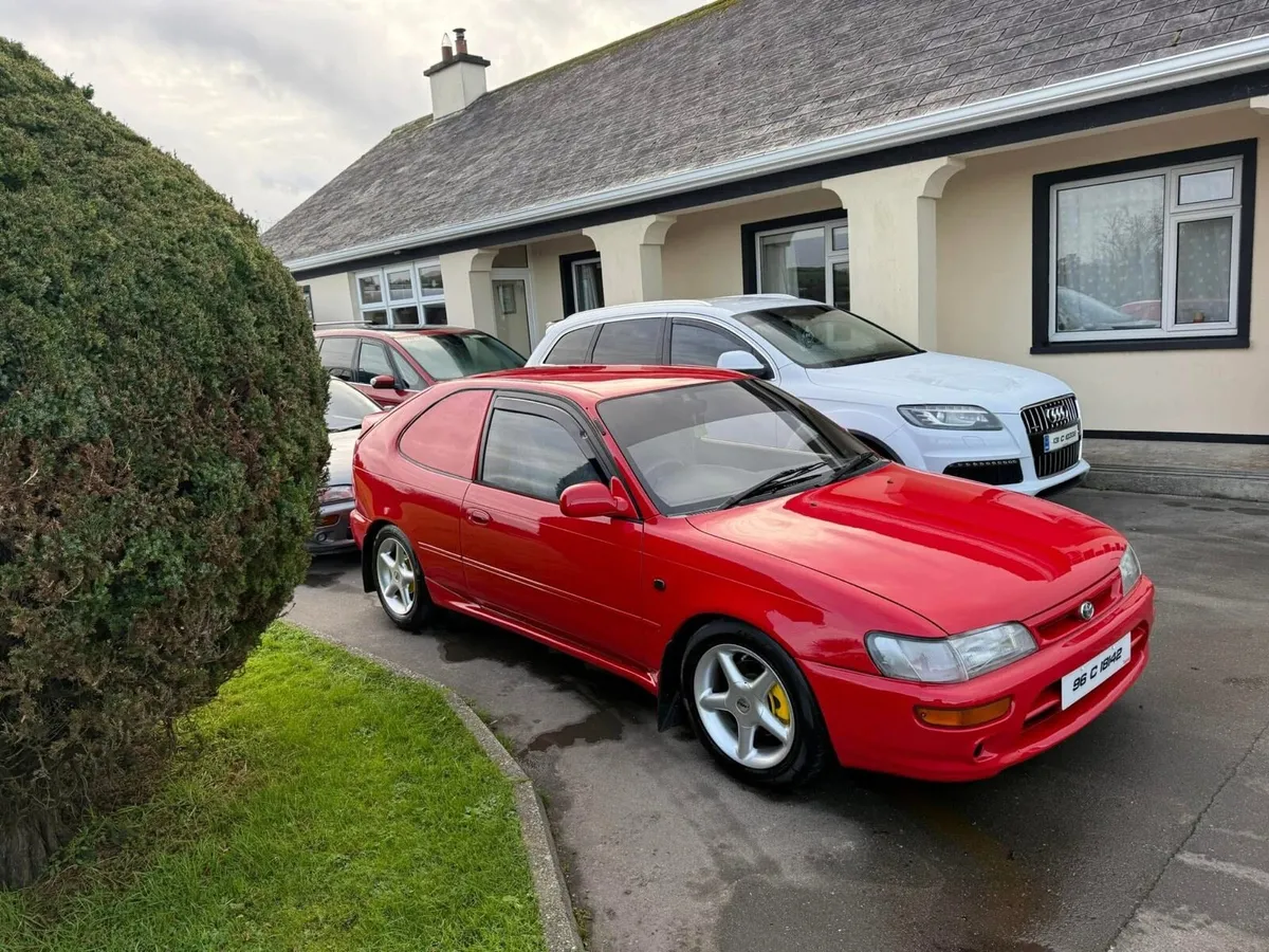 Corolla van - Image 1