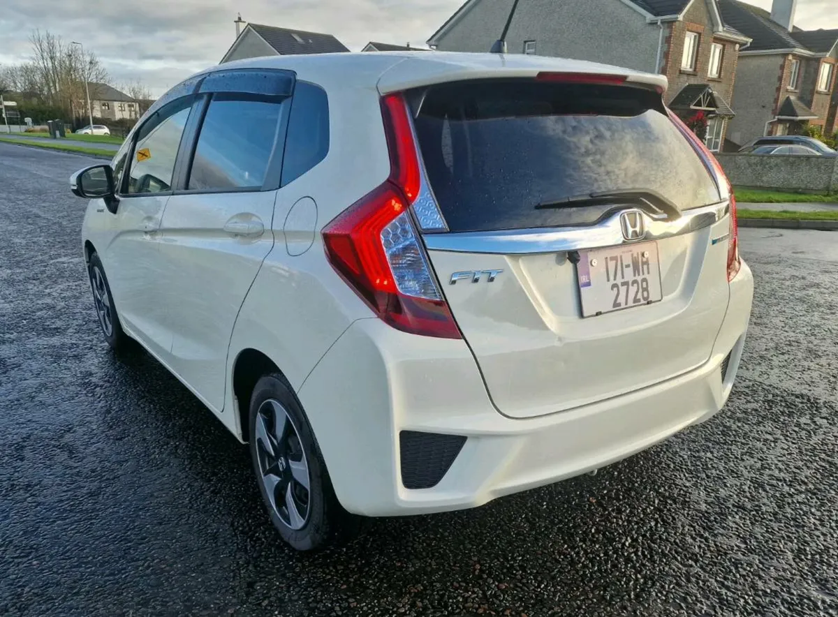 Honda Fit Hybrid 2017/52,600km NCT 11,2027€12,000 - Image 2