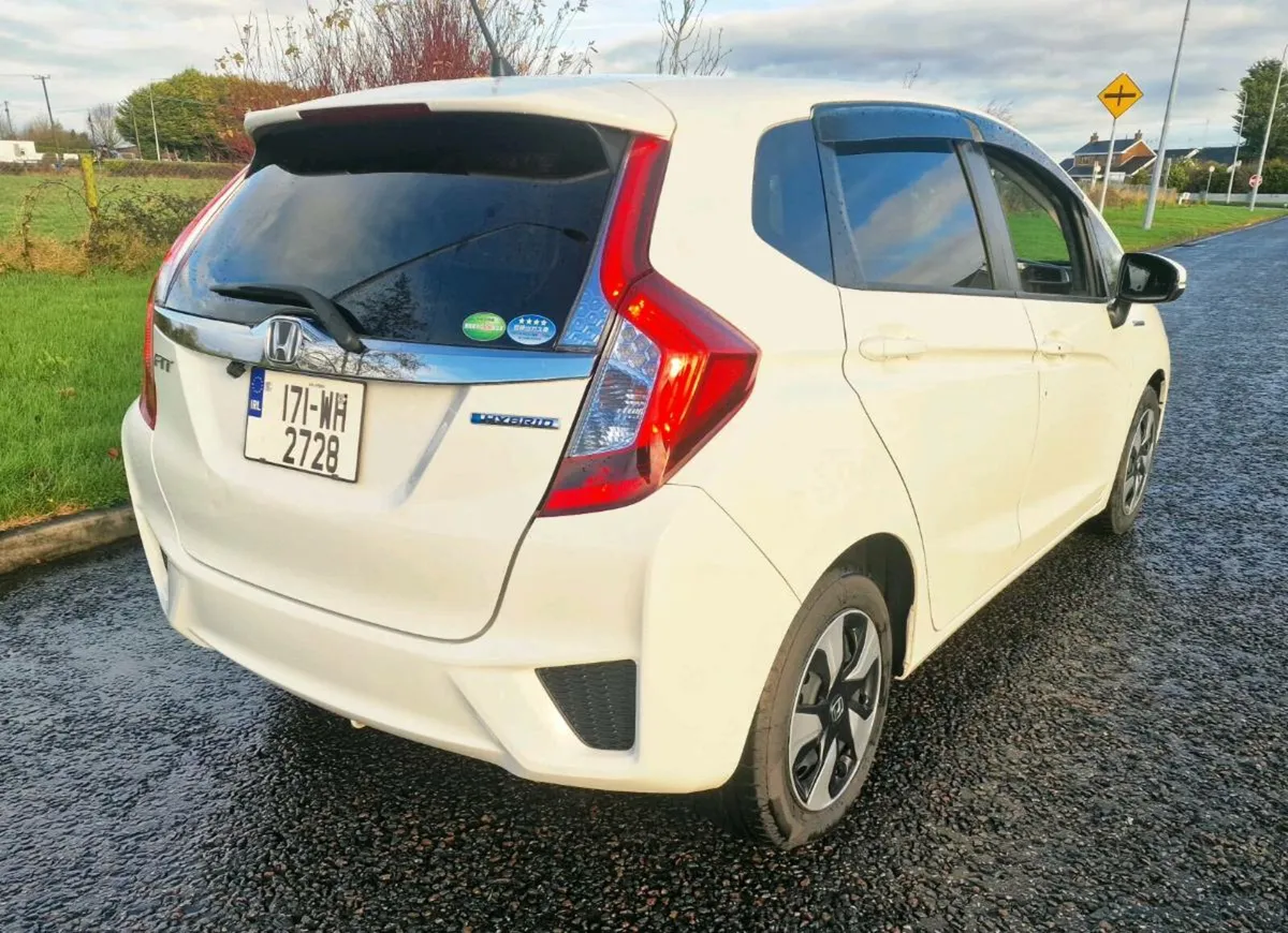 Honda Fit Hybrid 2017/52,600km NCT 11,2027€12,000 - Image 3