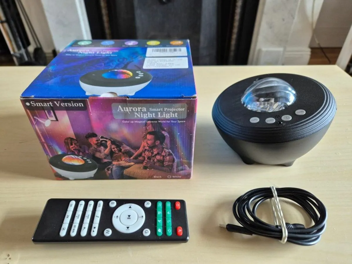 Aurora Smart Projector ambient light