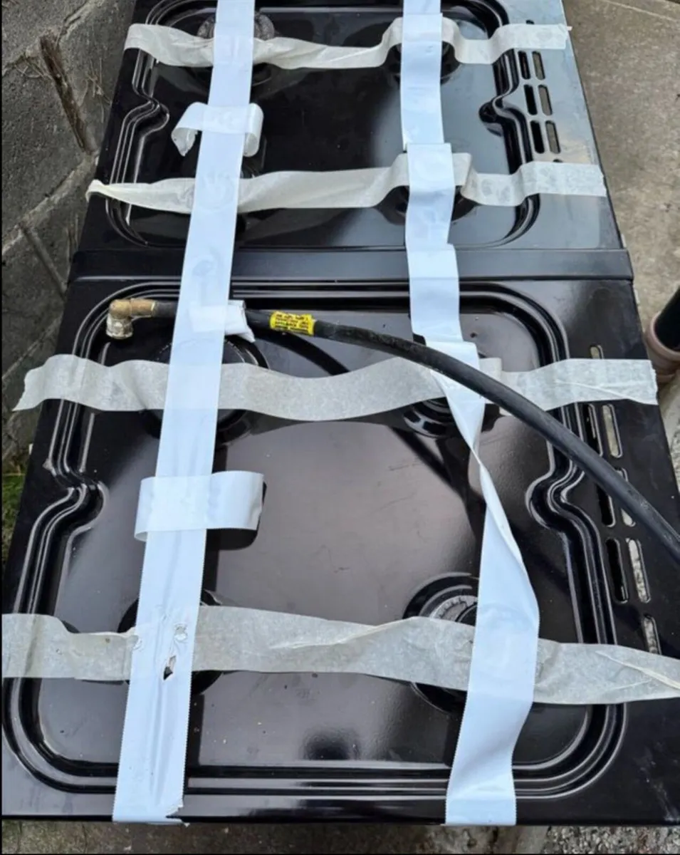 cooker and oven - Image 1