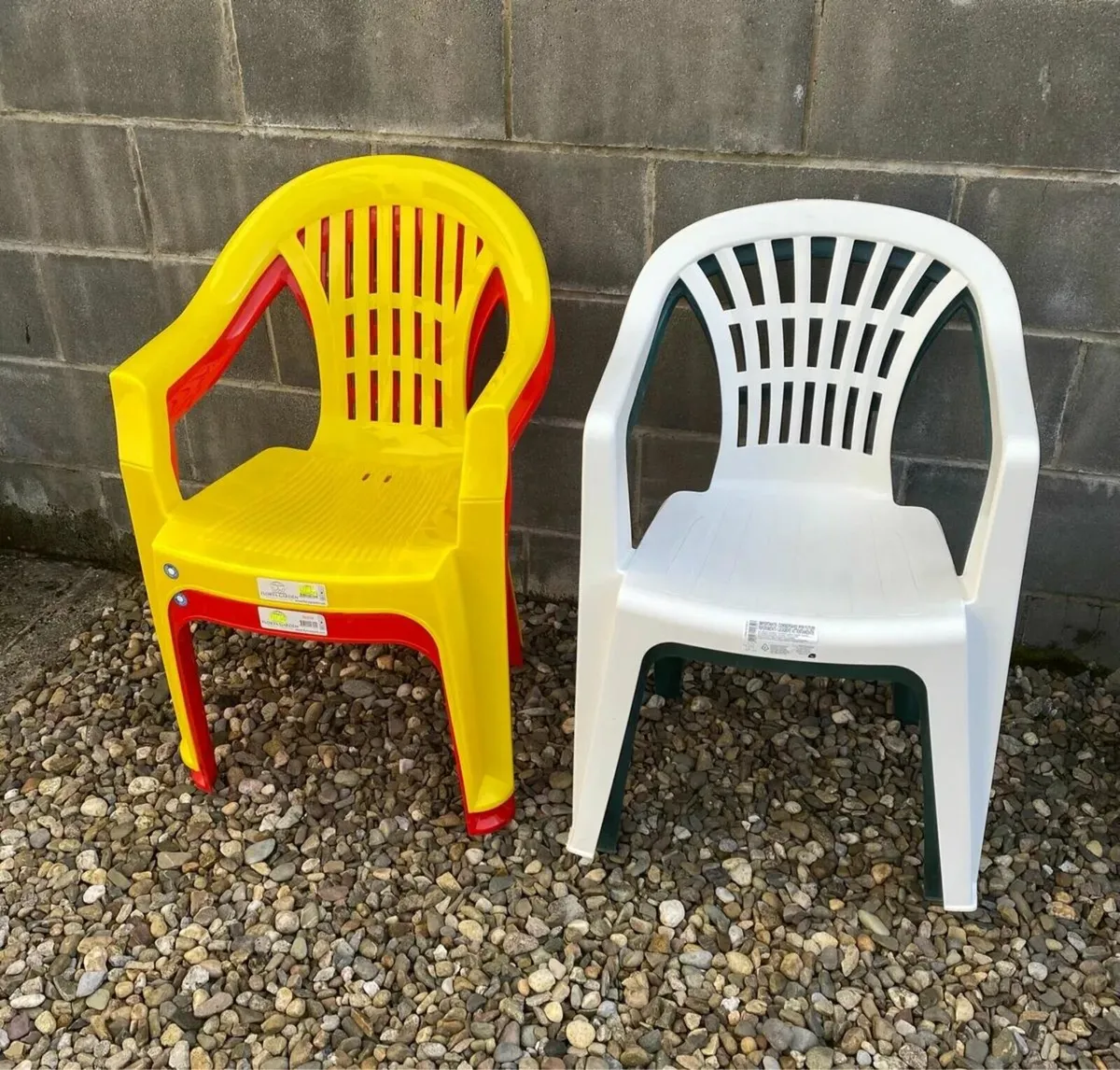 Garden Table And 4 Chairs Set - Image 4
