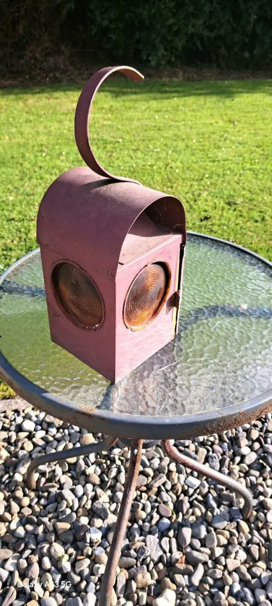 Old concill irish lamp - Image 2