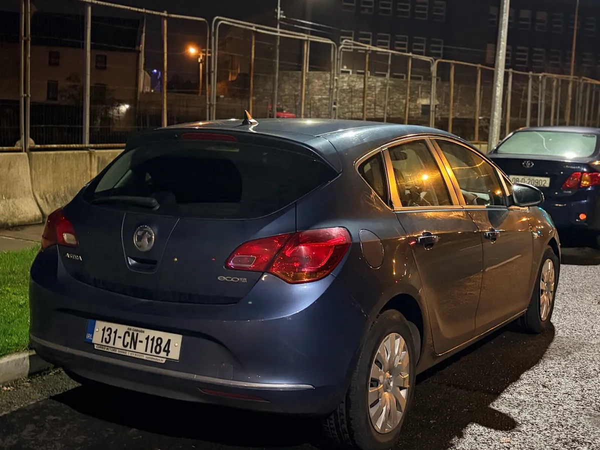 Vauxhall Astra 2013 EcoFlex Taxed - Image 2