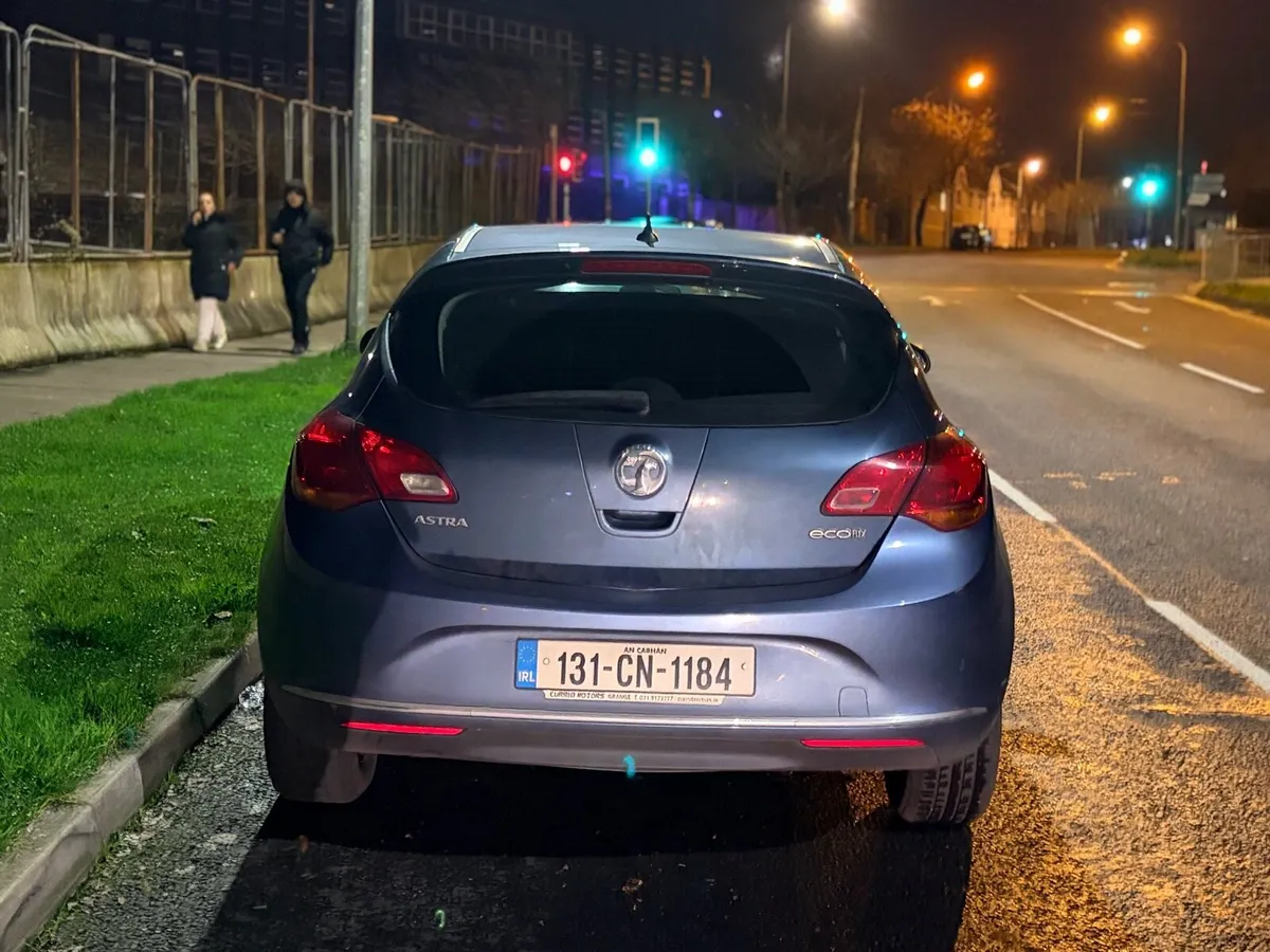 Vauxhall Astra 2013 EcoFlex Taxed - Image 3