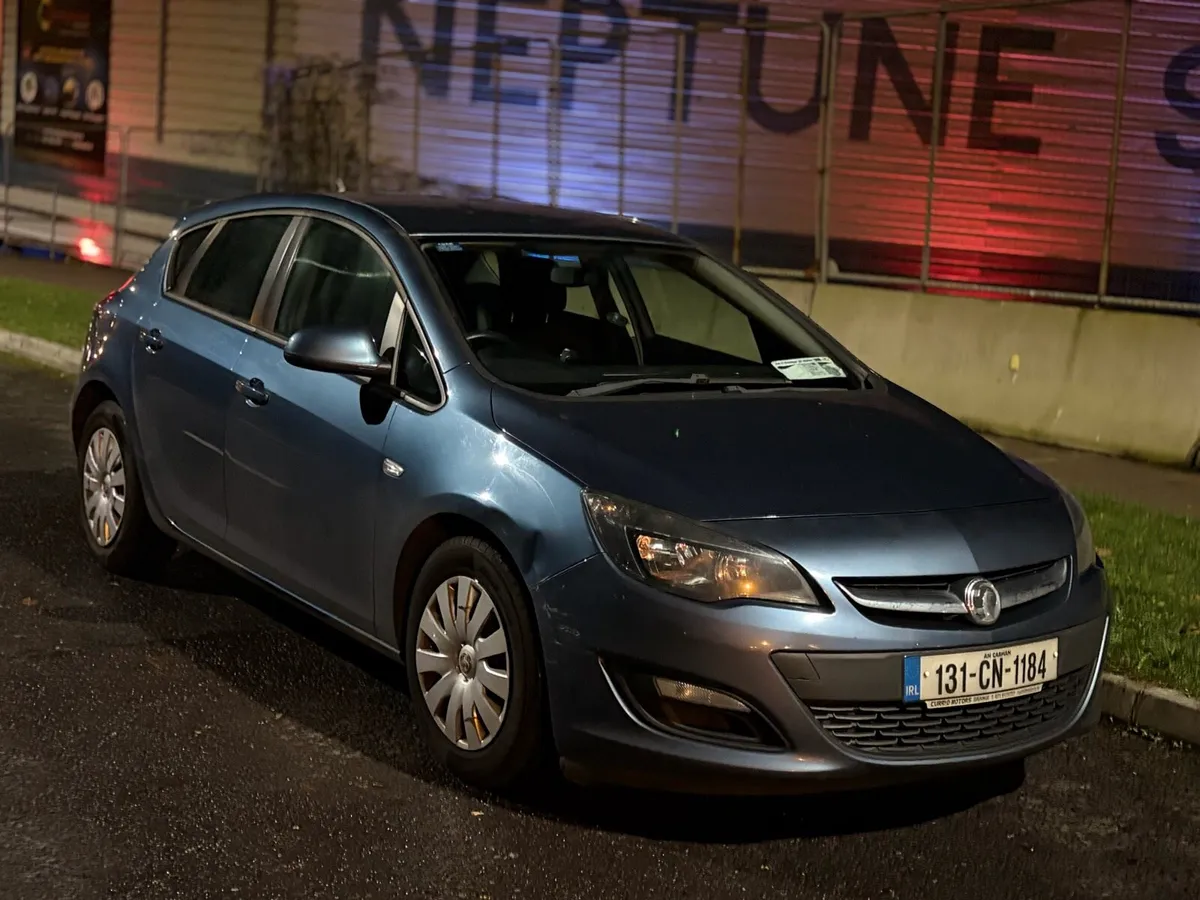 Vauxhall Astra 2013 EcoFlex Taxed - Image 4