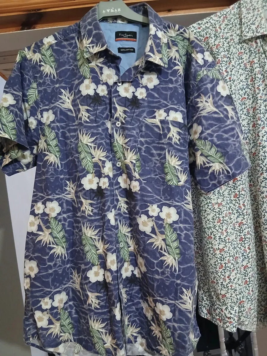 Medium Men's shirts (2) - Image 1