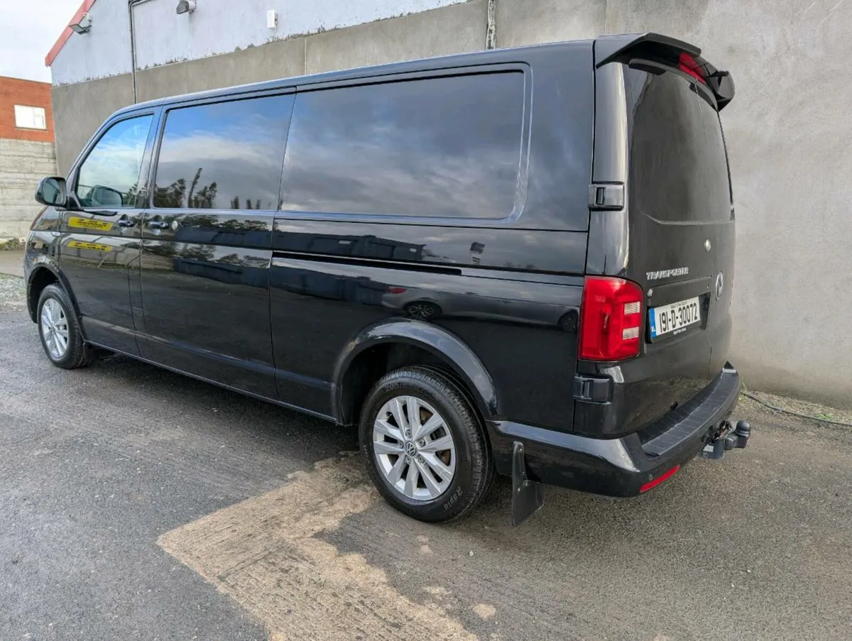 Volkswagen Transporter LWB Highline 150HP - Image 2