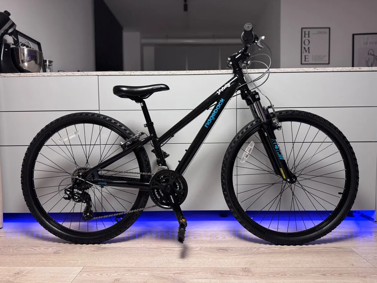 Ridgeback Serenity Junior Bike 26 inch (Like New) - Image 1