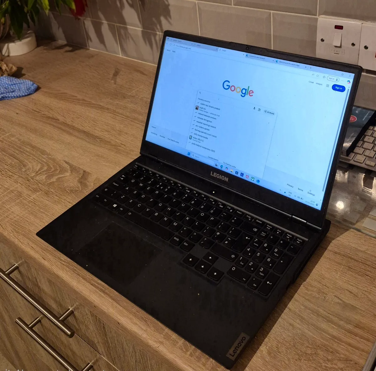 LENOVO LEGION 5 15" GAMING LAPTOP INTEL CORE i7 - Image 4