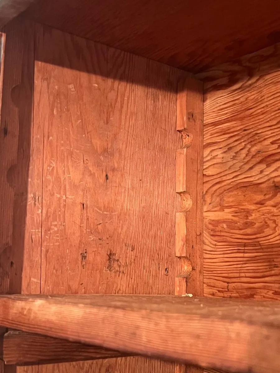 Large solid pine vintage dresser - Image 4