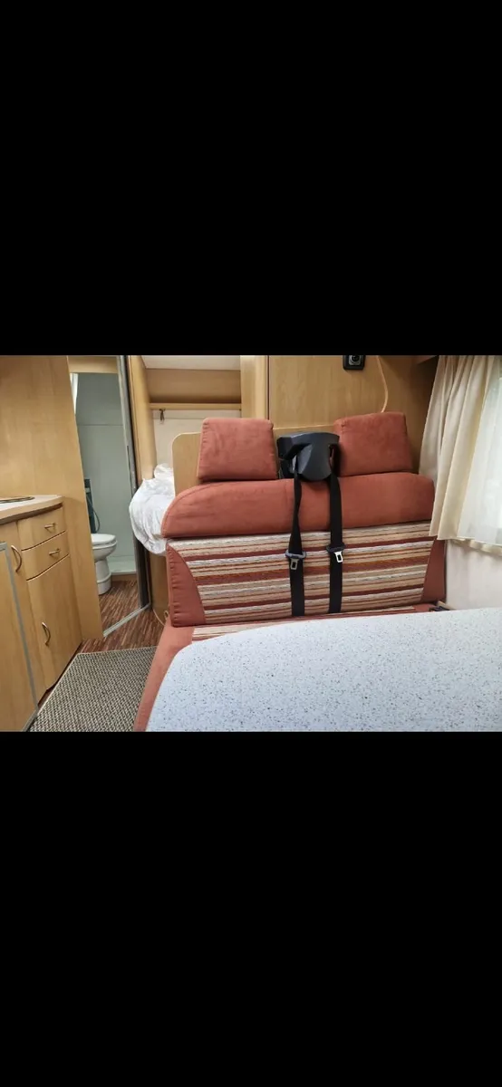 Motorhome - Image 4