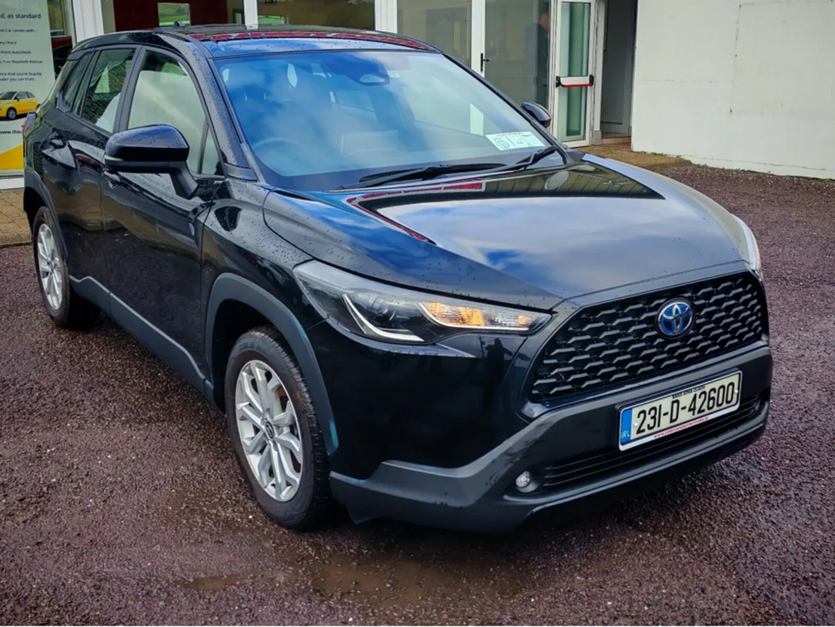 TOYOTA COROLLA CROSS LUNA 1.8 4DR AUTO - Image 1