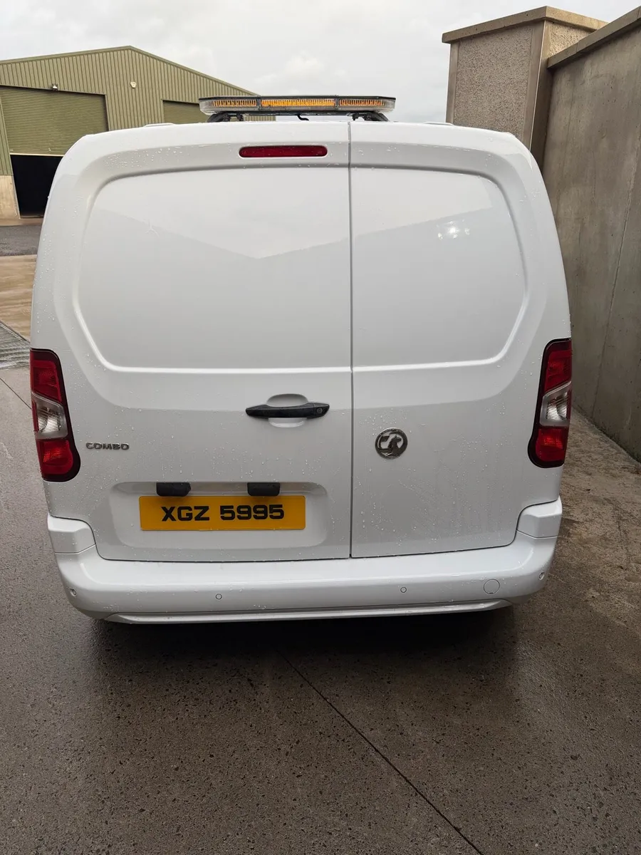 2022 VAUXHALL COMBO 1.5 TURBO D 2300 PRO - Image 3