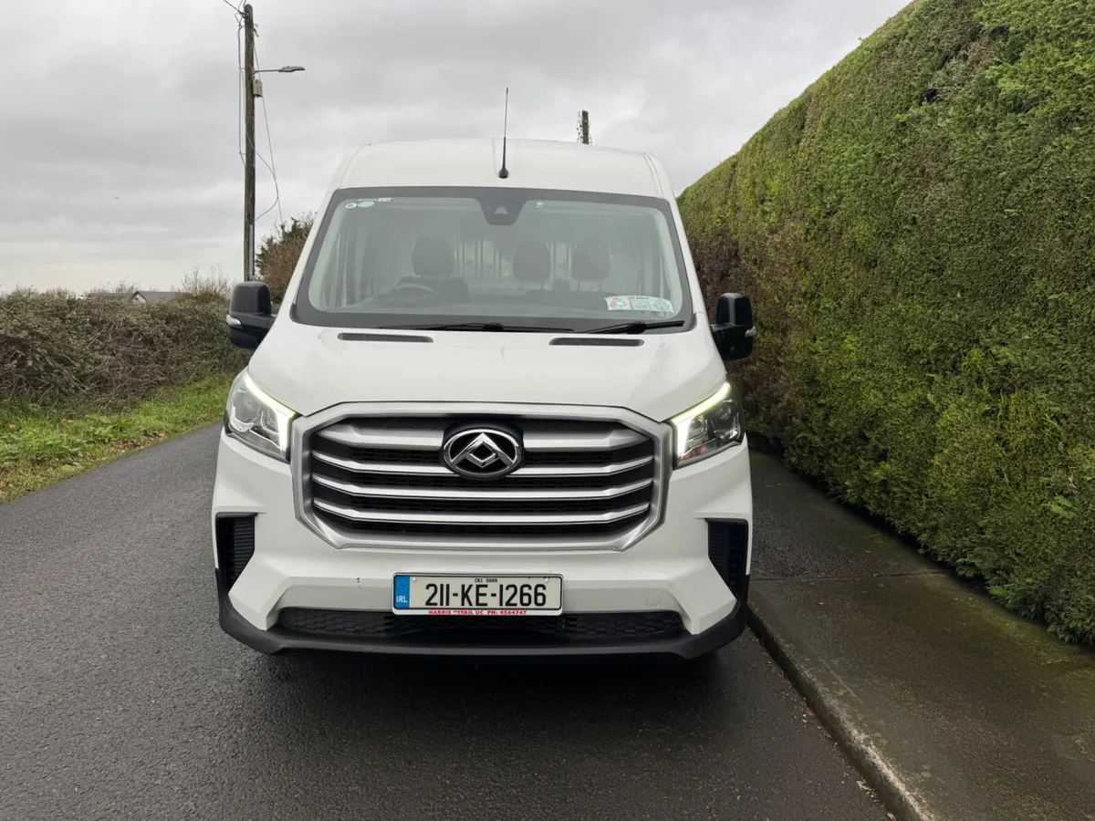 Maxus Delivery 9 LOW MILEAGE - Image 4