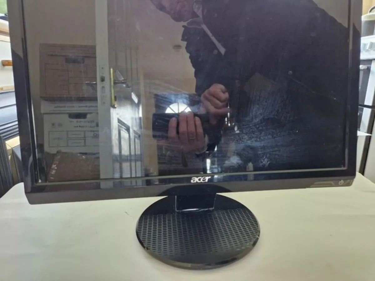 ACER LCD Monitor, Model P195HQ - Image 1