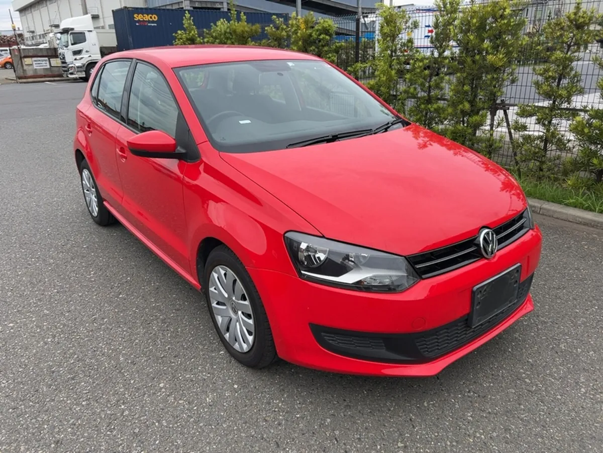 Volkswagen Polo COMFORTLINE 1.2 PETROL 5DR AUTOMAT - Image 1
