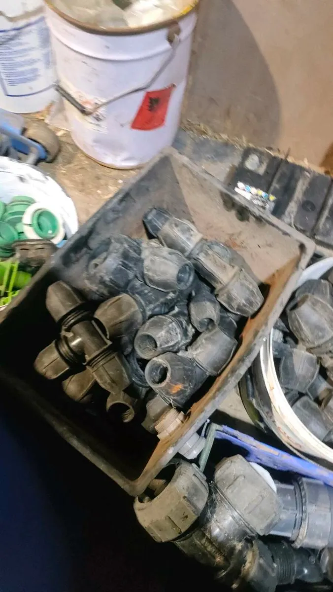 Water fittings - Image 1