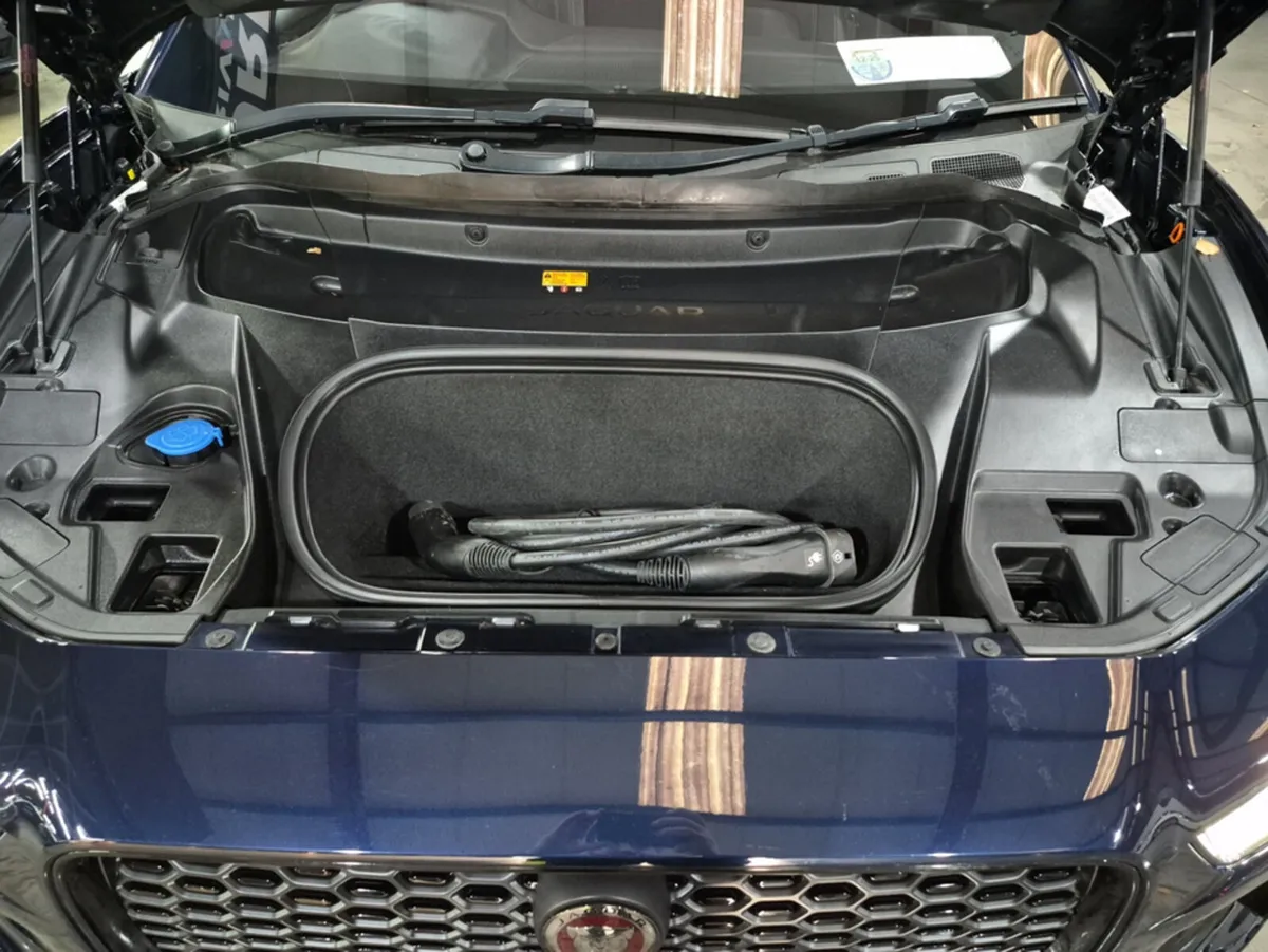 Jaguar I-Pace BLACK EDITION 400PS AWD - Image 3