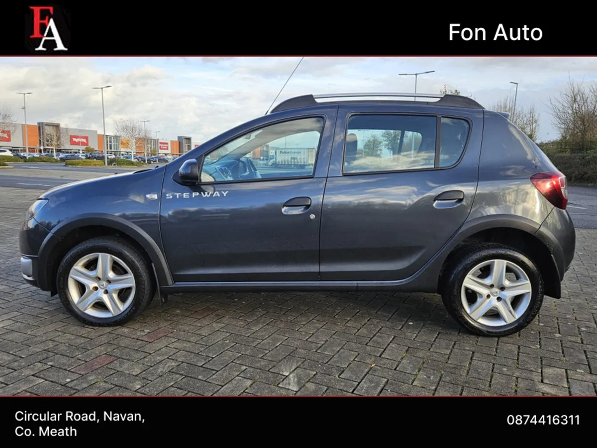 Dacia Sandero Stepway 1.5  DIESEL  AMBIANCE MODEL - Image 4