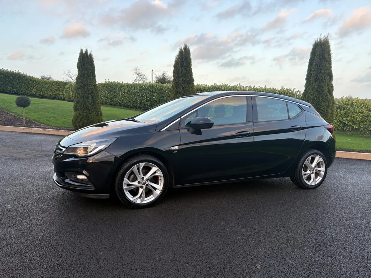 Opel Astra 2017 - Image 1
