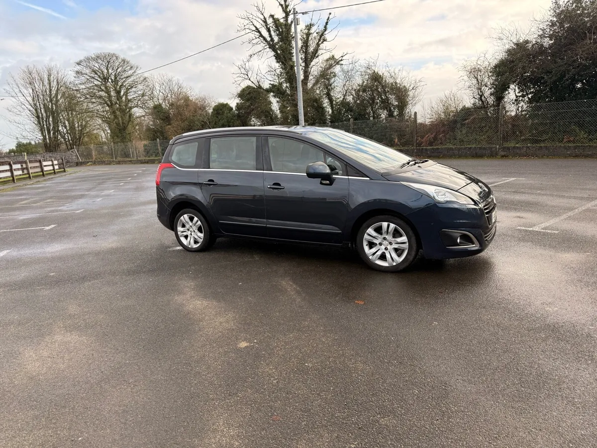Peugeot 5008 automatic 7 seater*low mileage * - Image 2