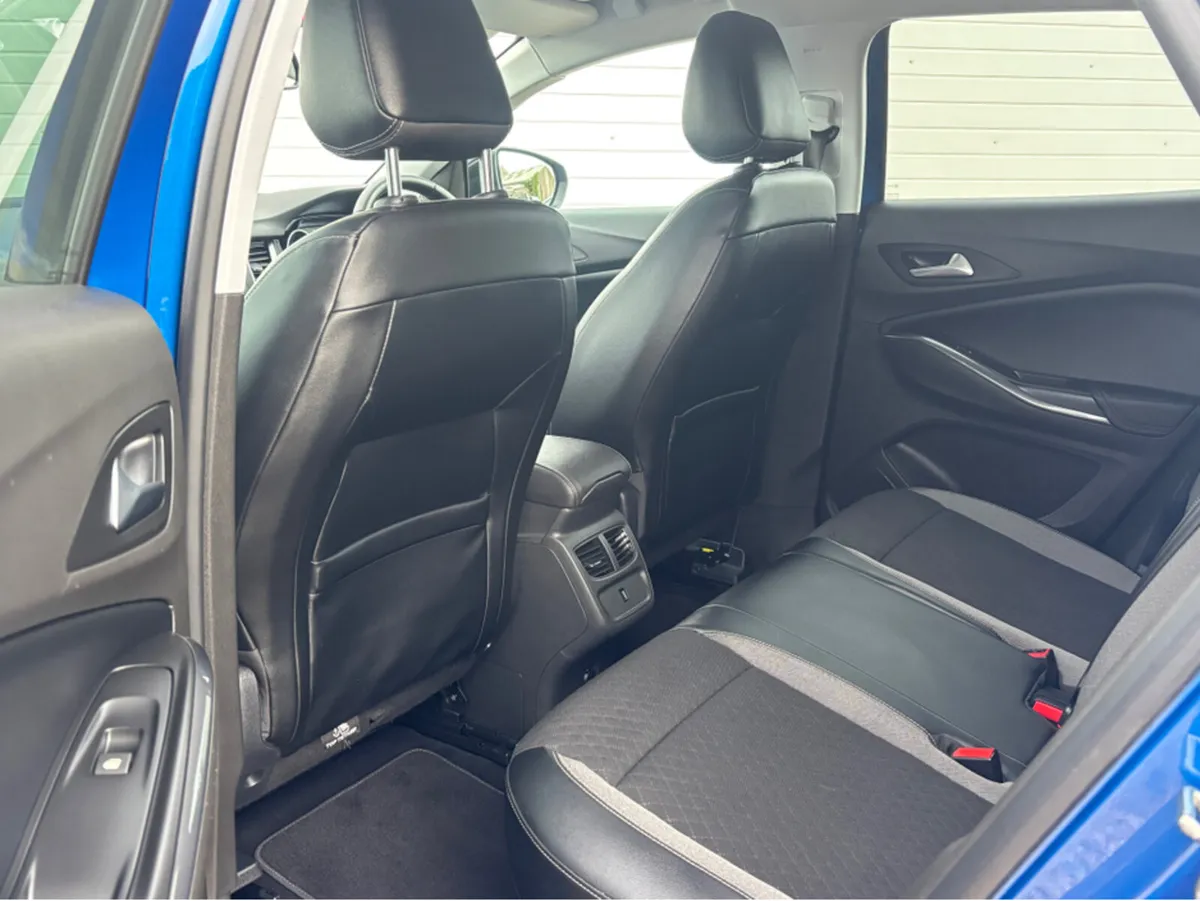 Opel Grandland X CUV SRI 1.2 130PS PETROL 4DR - Image 4
