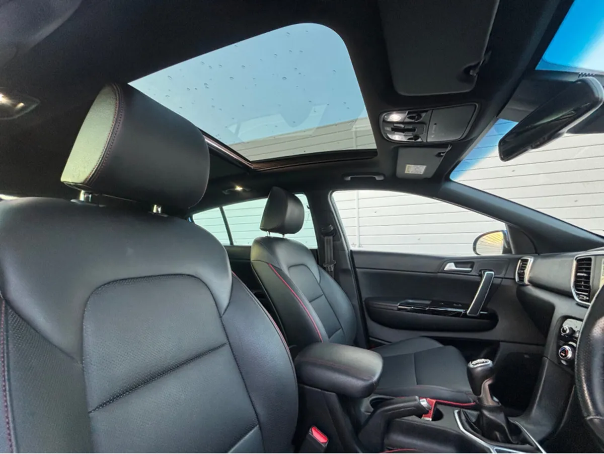 Kia Sportage GT LINE - SUNROOF - MINT CONDITION - Image 2